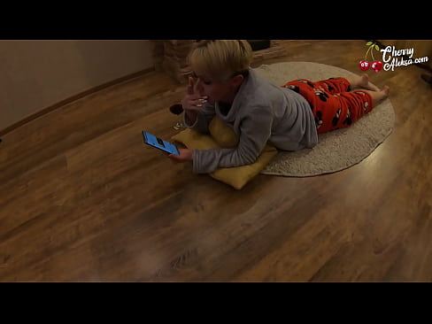 ❤️ Skør blondine suger kæmpe pik og hopper på den - analsex ️❌ Porno at da.91sexy.top ☑